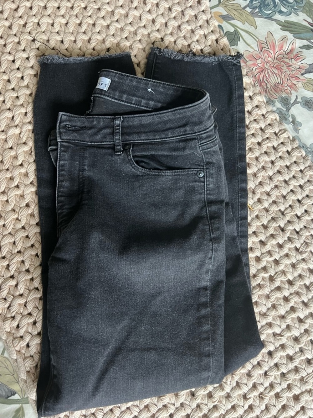 Ann Taylor Loft Black Women’s Jeans - Classic Straight Leg